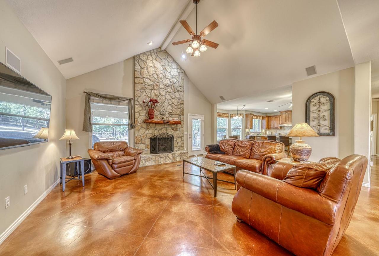 River Mountain Retreat Wimberley Eksteriør billede